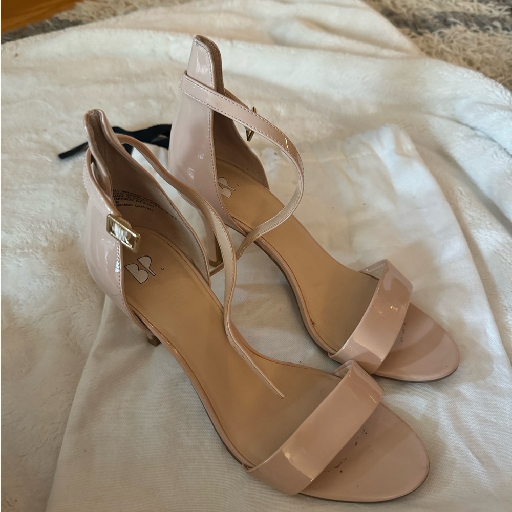 Nude heels, perfect for summer dresses or bridesmaid dresses